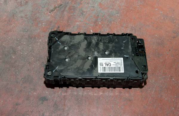 FORD TRANSİT 305 L ÇIKMA PARÇA  2018 2021 SİGORTA  KUTULARI